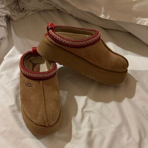 UGG Chestnut Suede Platform Clog Tazz II with Red Trim size 6